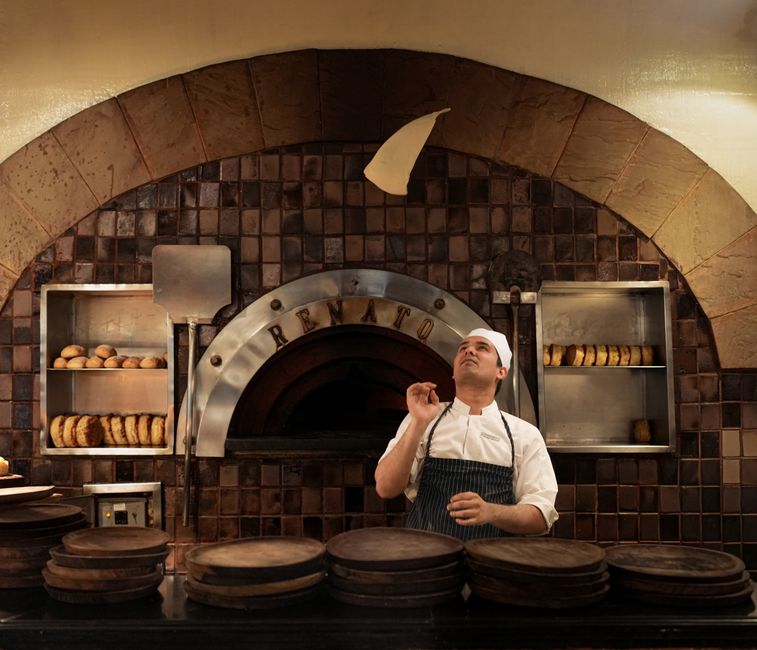 Tím Pizza Dvor pri peci